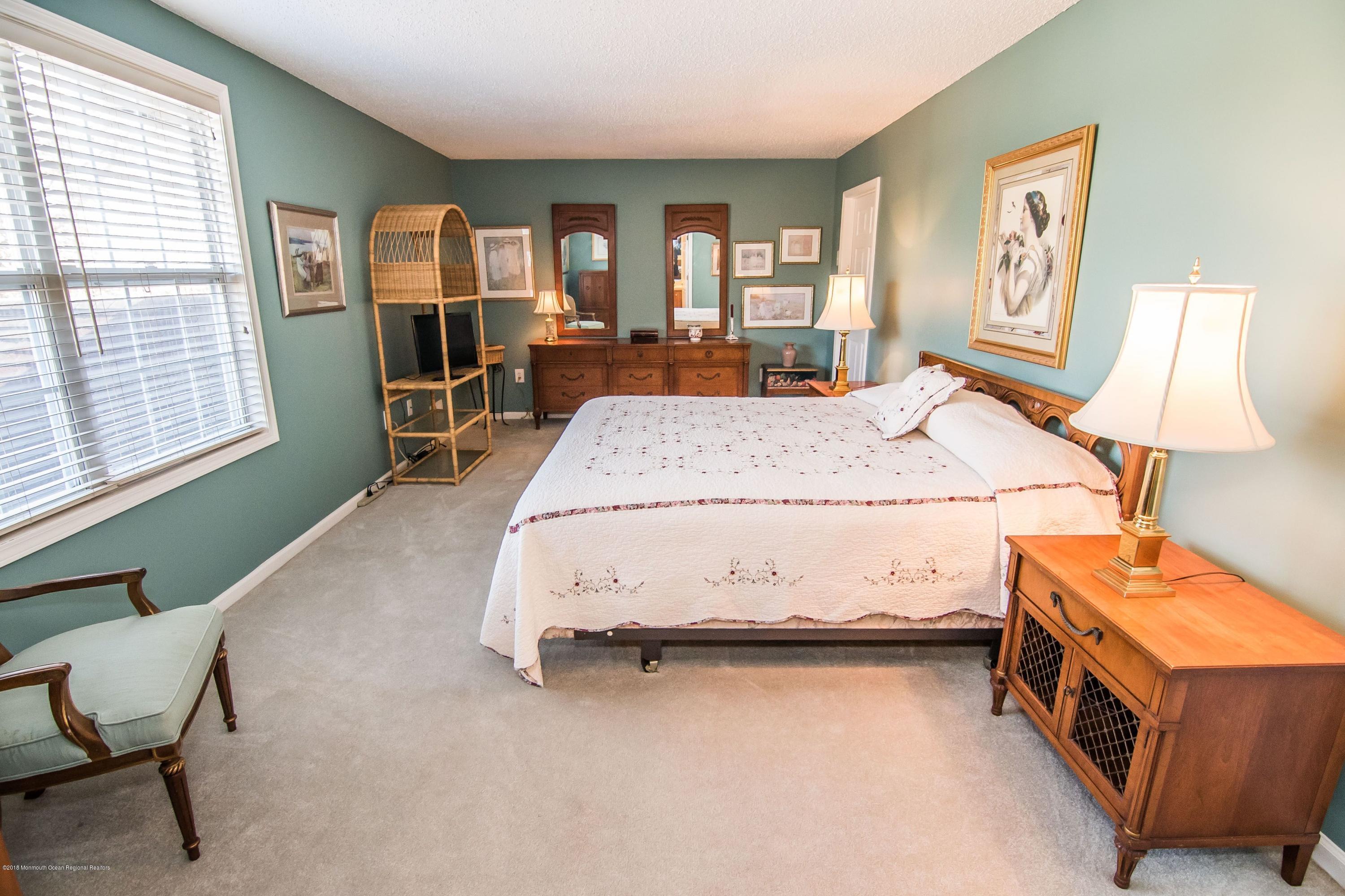 6 Riva Boulevard, Unit 290 Brick, NJ 08723 - Photo 19 of 21 upstairs bedroom