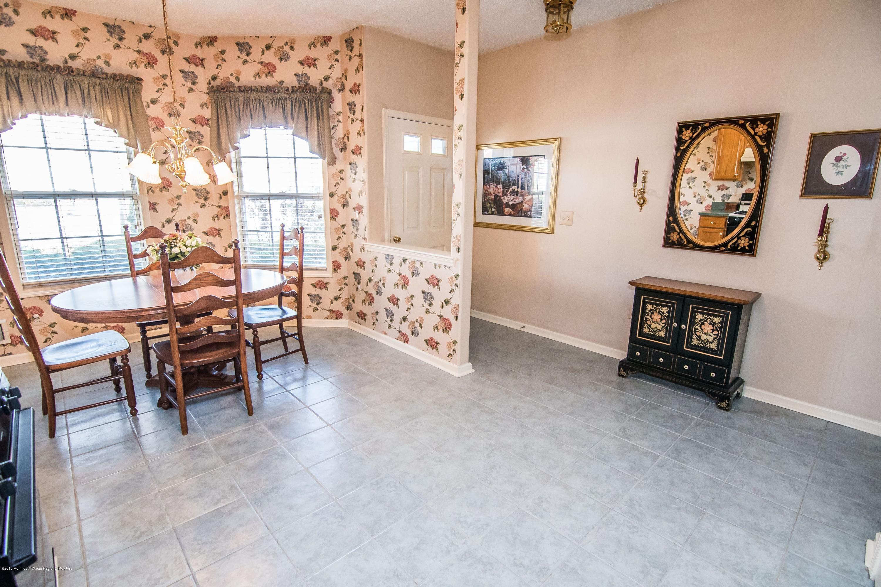 6 Riva Boulevard, Unit 290 Brick, NJ 08723 - Photo 5 of 21 kitchen2