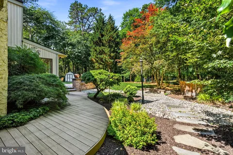 $665,000 | 16 Elizabeth Court West, Marlton, NJ 08053