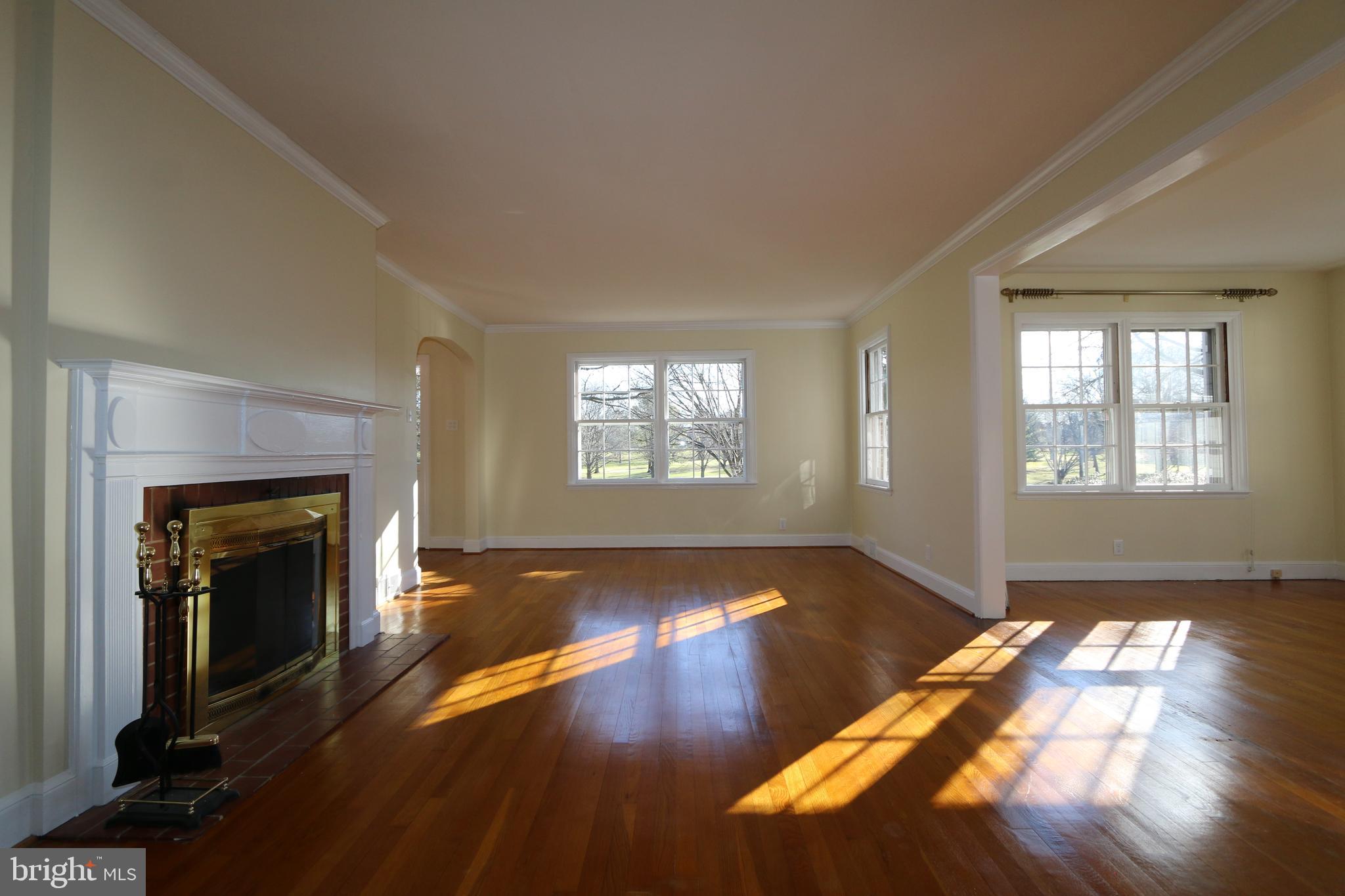 18821 Crofton Road Hagerstown, MD 21742 - Photo 3 of 32 Living Room With Fireplace