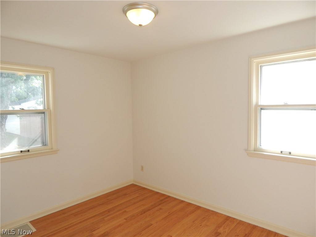 16492 Webster Road Cleveland, OH 44130 - Photo 10 of 23 Gallery Image 10