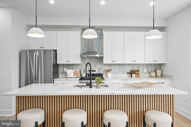 $849,500 | 9 Girard Street Northeast, Washington, DC 20002