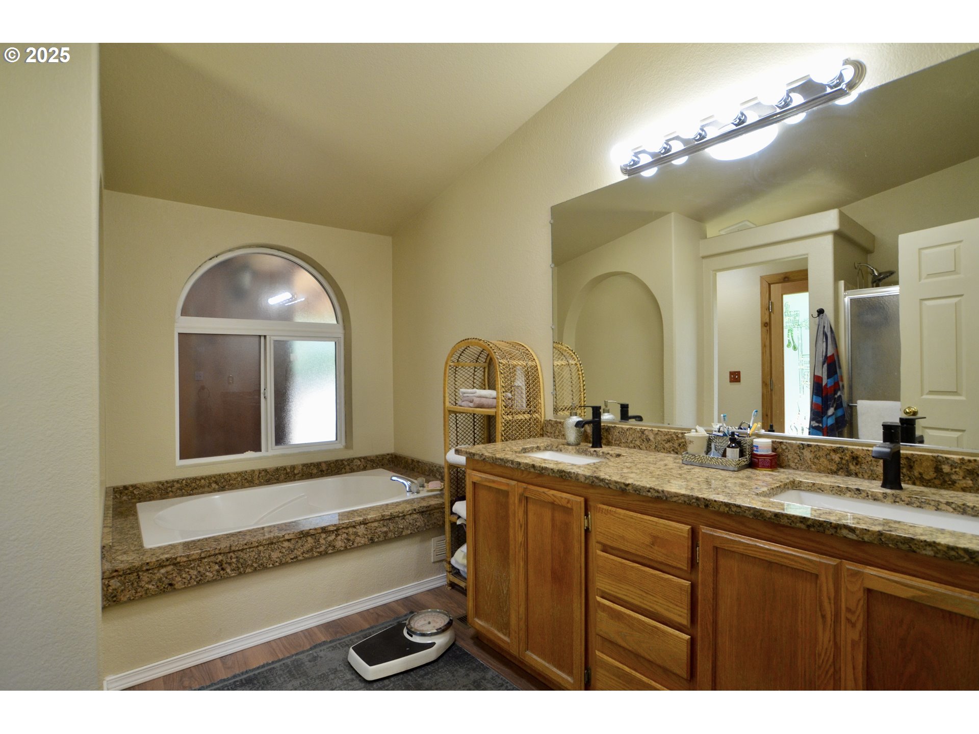 26090 Northwest Timber Road Forest Grove, OR 97116 - Photo 12 of 24 Gallery Image 12
