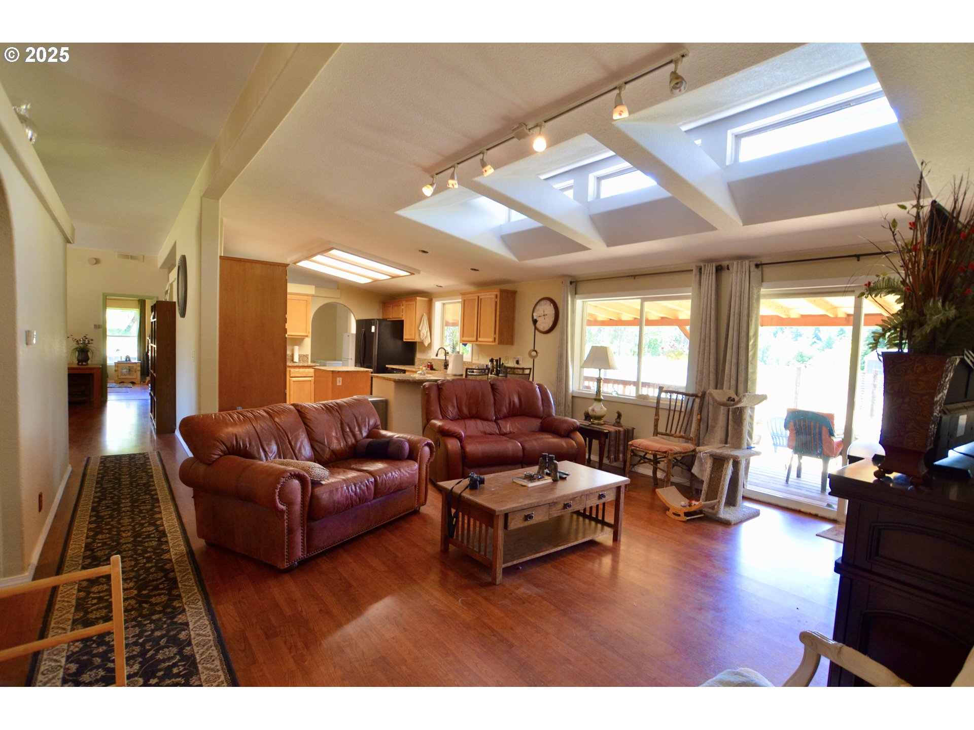 26090 Northwest Timber Road Forest Grove, OR 97116 - Photo 4 of 24 Gallery Image 4