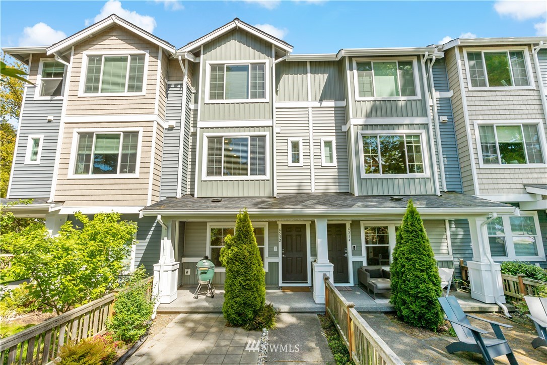 6532 High Point Drive Southwest Seattle, WA 98126 - Photo 2 of 37 Gallery Image 2