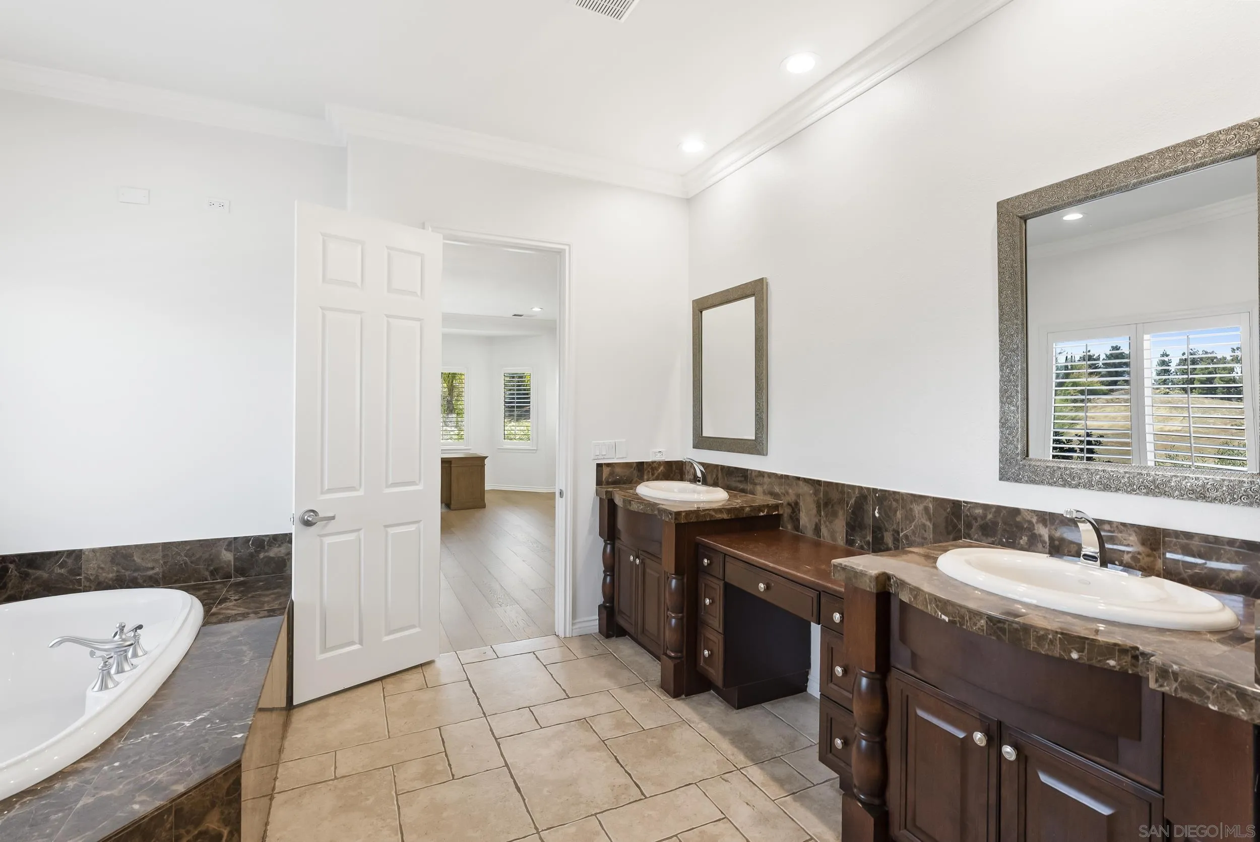 41455 Vía Del Monte Temecula, CA 92592 - Photo 28 of 75