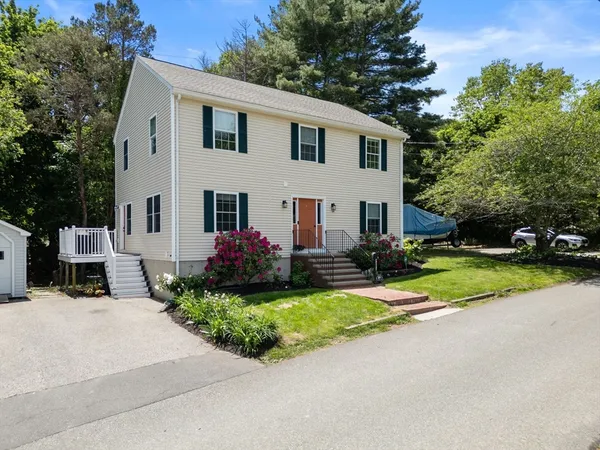 $799,000 | 89 Trefton Avenue, Weymouth, MA 02188