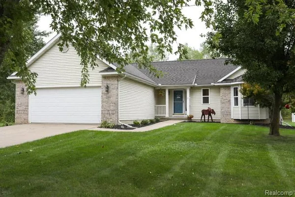 $294,900 | 7152 Saratoga Drive, Flint, MI 48532