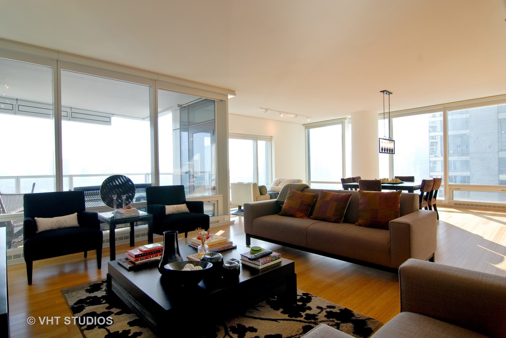 340 East Randolph Street, Unit 2906 Chicago, IL 60601 - Photo 1 of 7