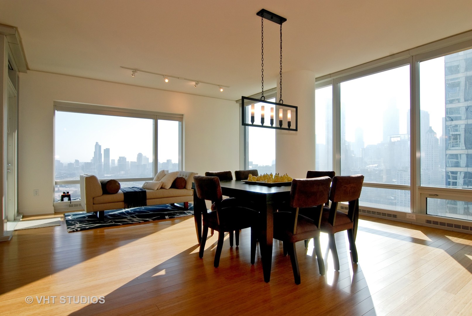340 East Randolph Street, Unit 2906 Chicago, IL 60601 - Photo 5 of 7