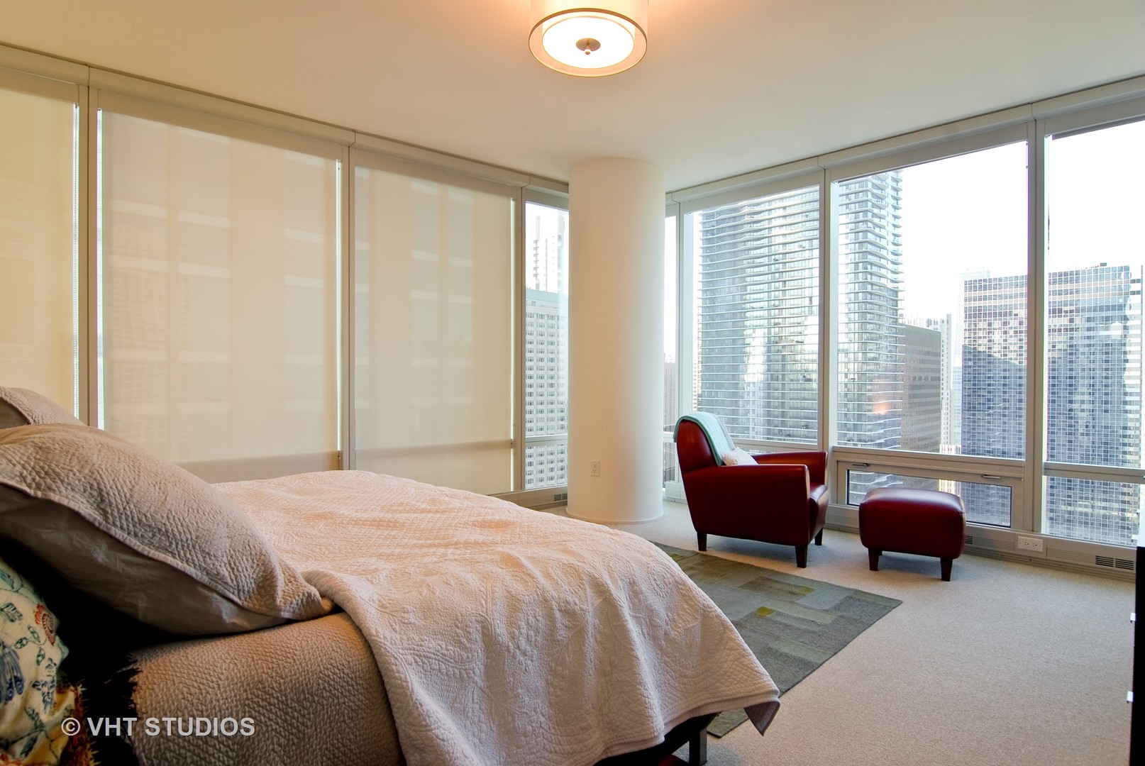 340 East Randolph Street, Unit 2906 Chicago, IL 60601 - Photo 6 of 7