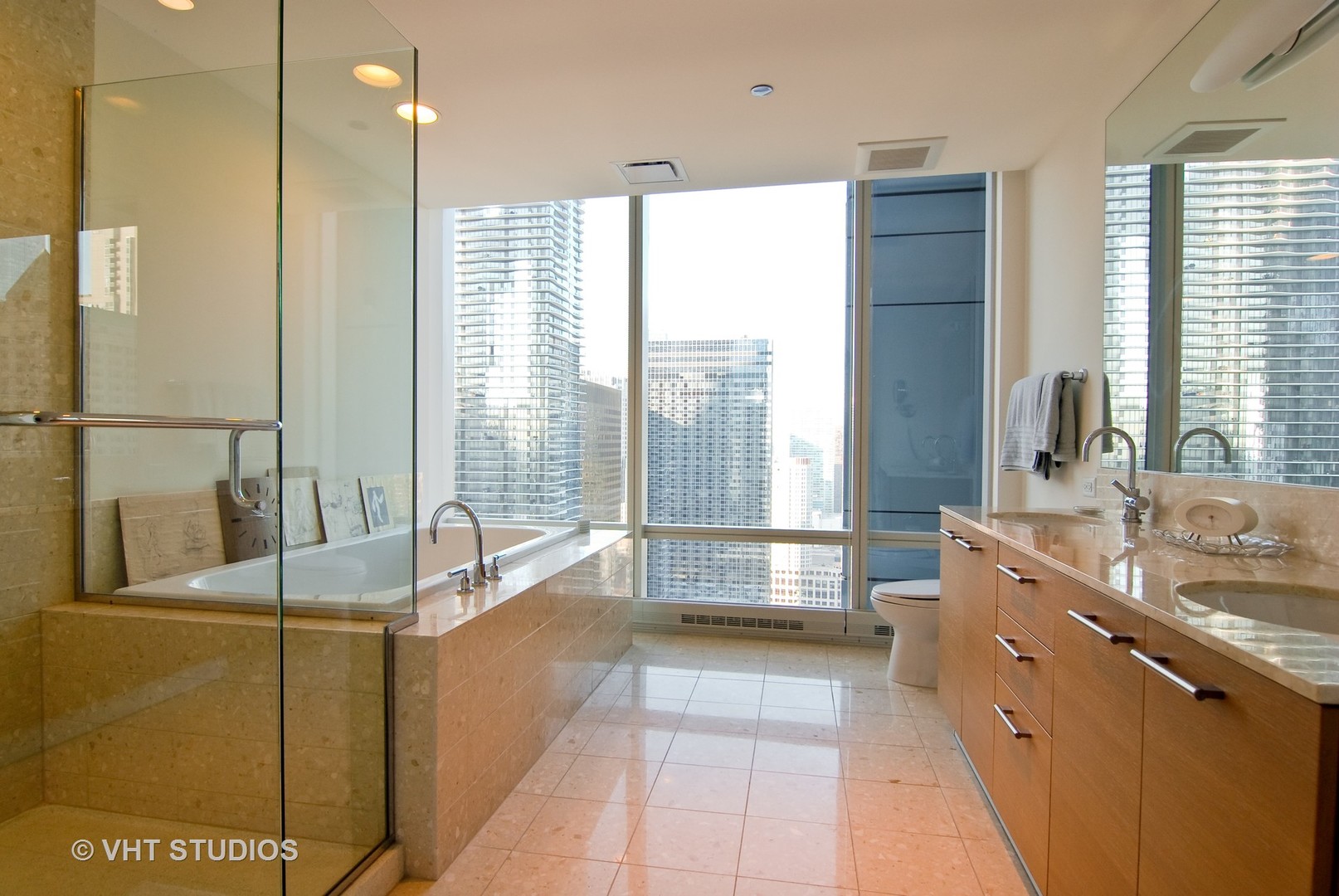 340 East Randolph Street, Unit 2906 Chicago, IL 60601 - Photo 7 of 7