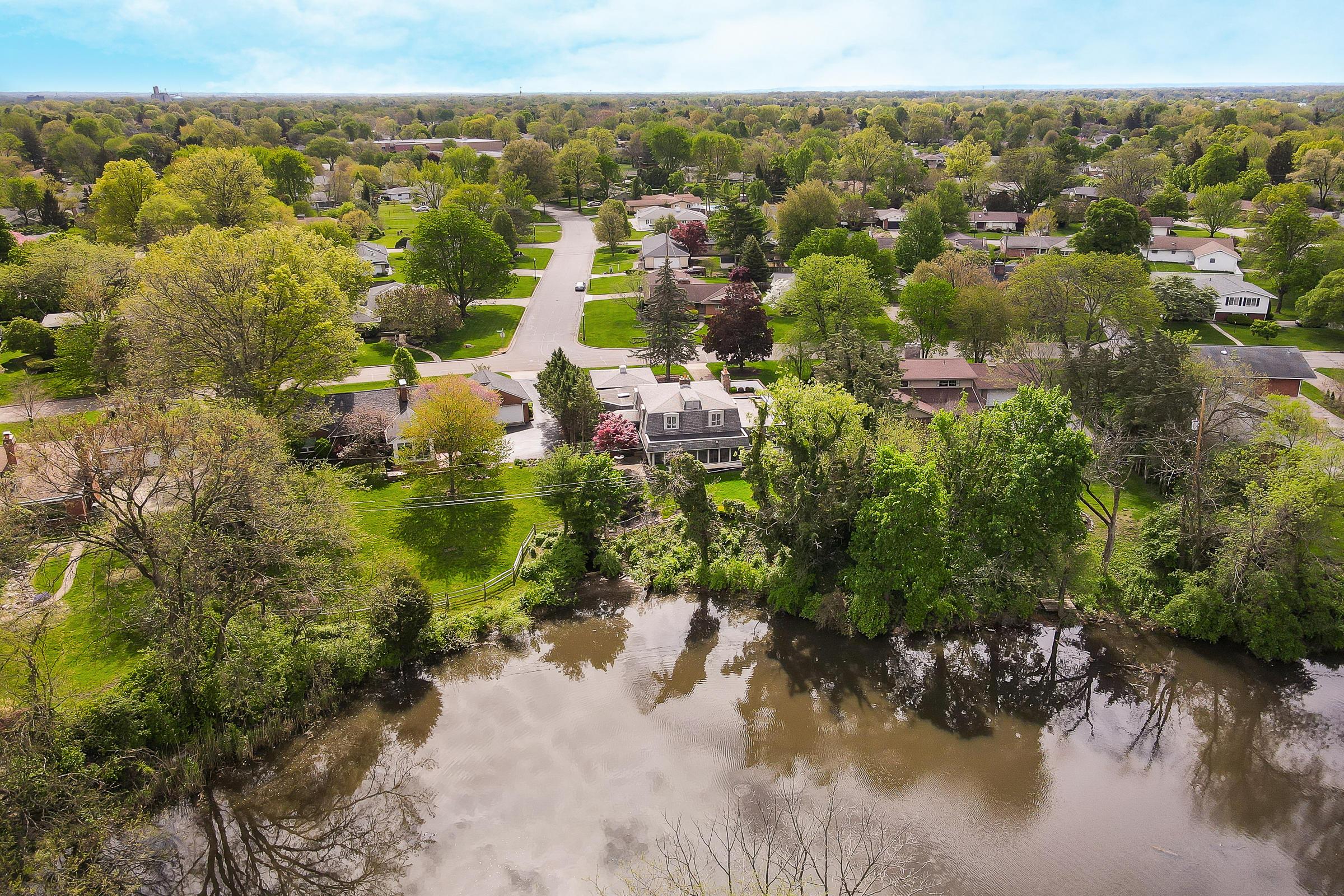 1415 Haddon Road Columbus, OH 43209 - Photo 3 of 46 Gallery Image 3
