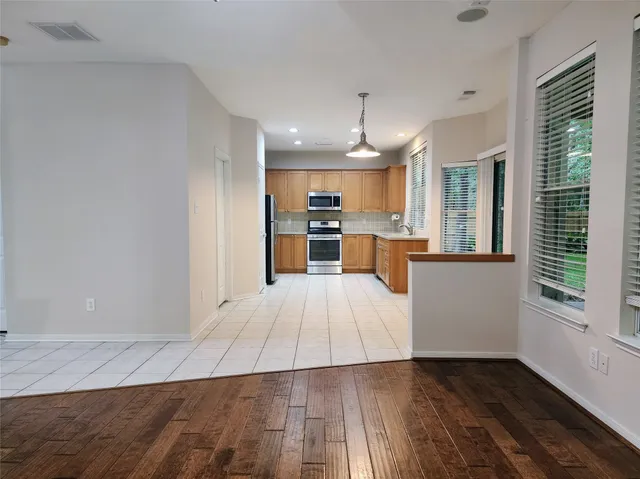 $2,599 | 11 Cider Mill Court, The Woodlands, TX 77382