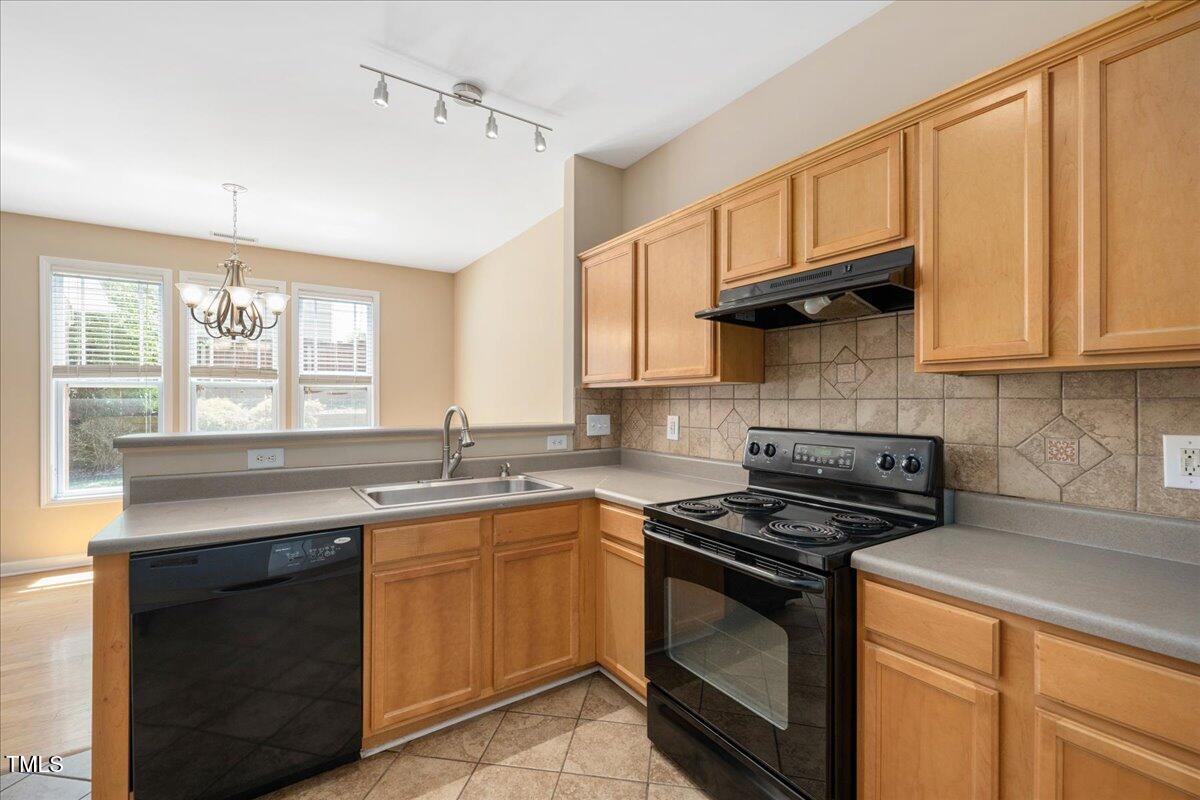 3566 Sunbright Lane Raleigh, NC 27610 - Photo 13 of 29 13-24