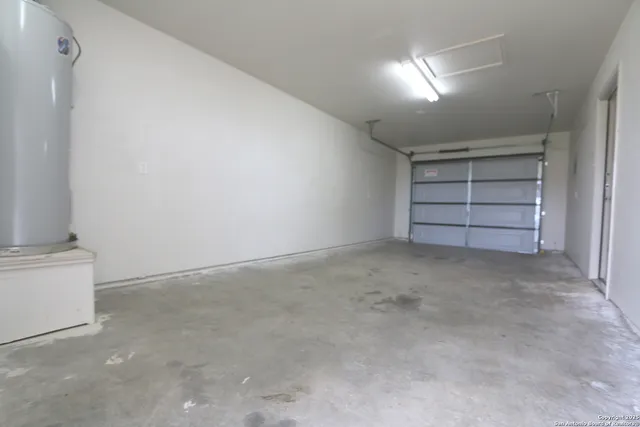 $1,400 | 16020 Us Highway 87 W, Unit C2, Adkins, TX 78101