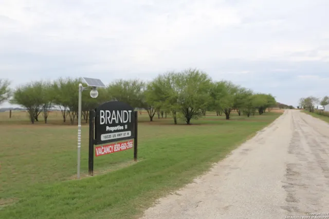$1,400 | 16020 Us Highway 87 W, Unit C2, Adkins, TX 78101
