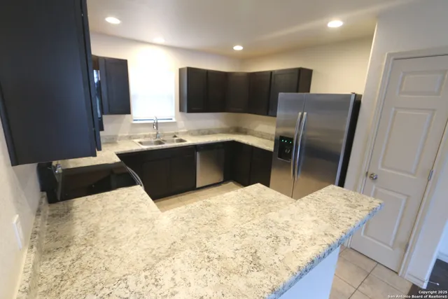 $1,400 | 16020 Us Highway 87 W, Unit C2, Adkins, TX 78101