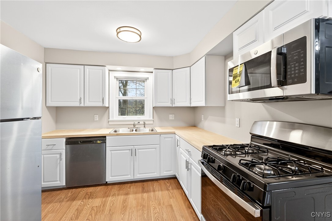 5082 Bayview Road Hamburg, NY 14075 - Photo 5 of 39