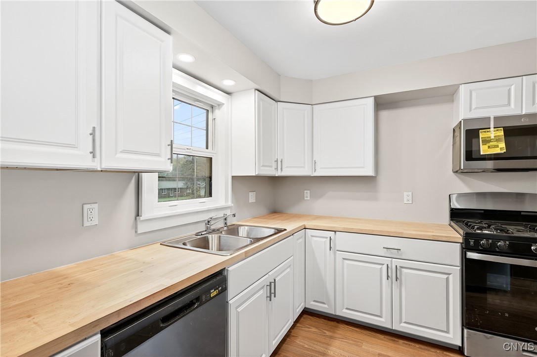 5082 Bayview Road Hamburg, NY 14075 - Photo 6 of 39