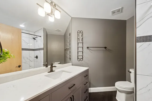 $715,000 | 2826 North Talman Avenue, Unit A, Chicago, IL 60618