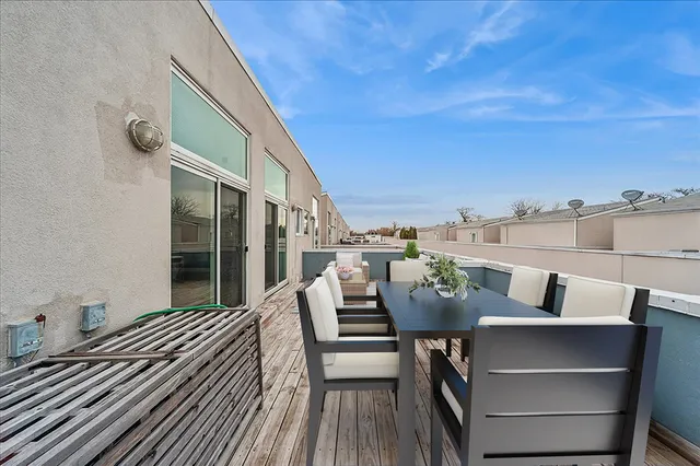 $715,000 | 2826 North Talman Avenue, Unit A, Chicago, IL 60618