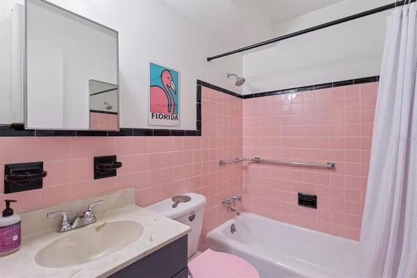 $179,000 | 841 4th Avenue North, Unit 32, St. Petersburg, FL 33701