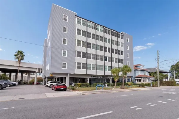 $179,000 | 841 4th Avenue North, Unit 32, St. Petersburg, FL 33701