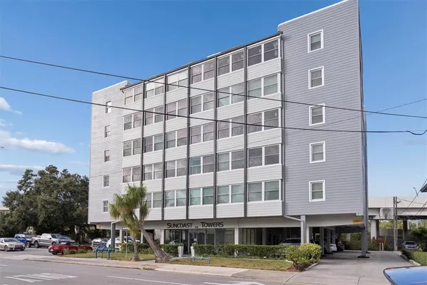 $179,000 | 841 4th Avenue North, Unit 32, St. Petersburg, FL 33701