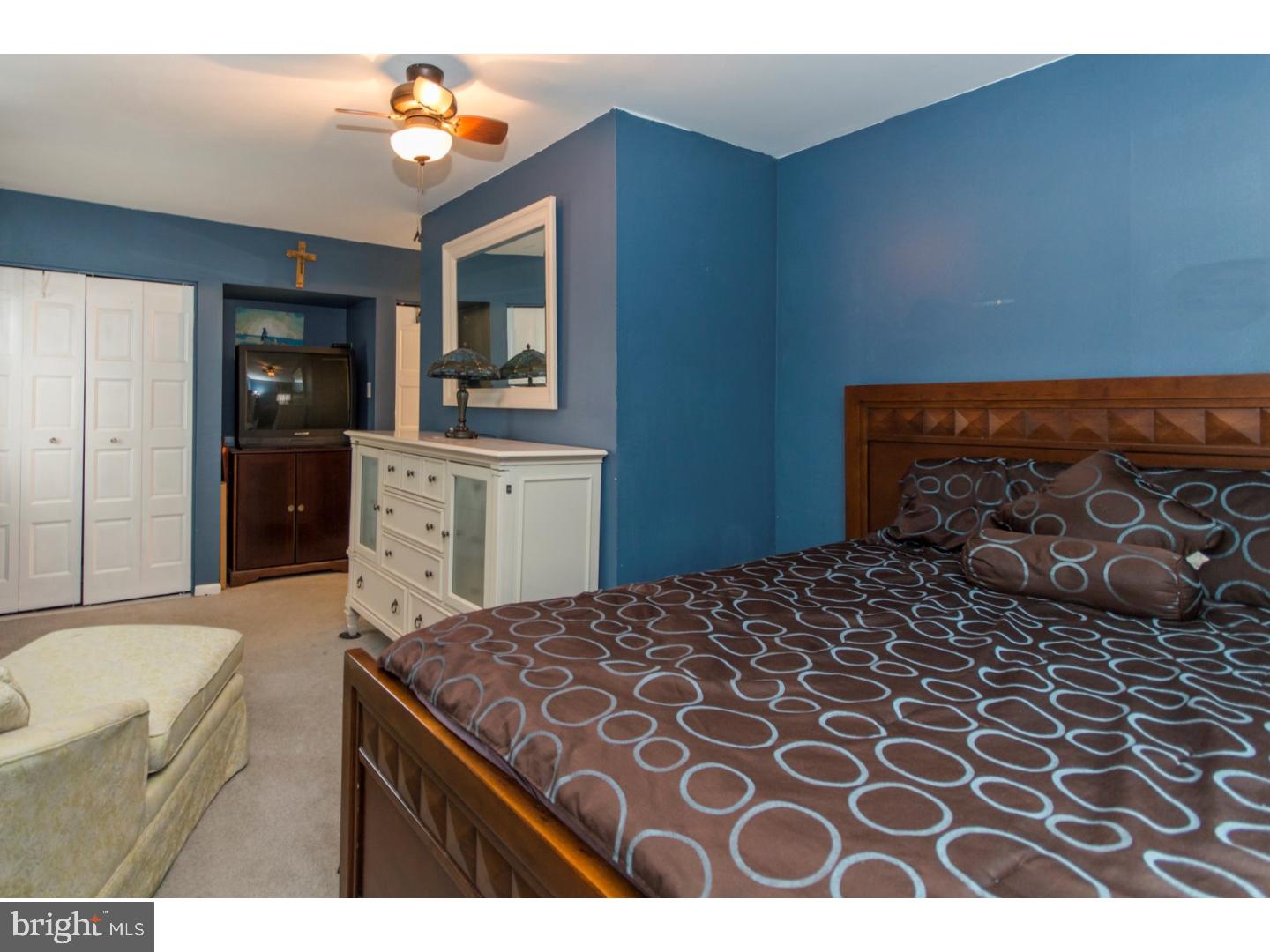 11706 Lockart Road Philadelphia, PA 19116 - Photo 13 of 25 Bedroom - Main