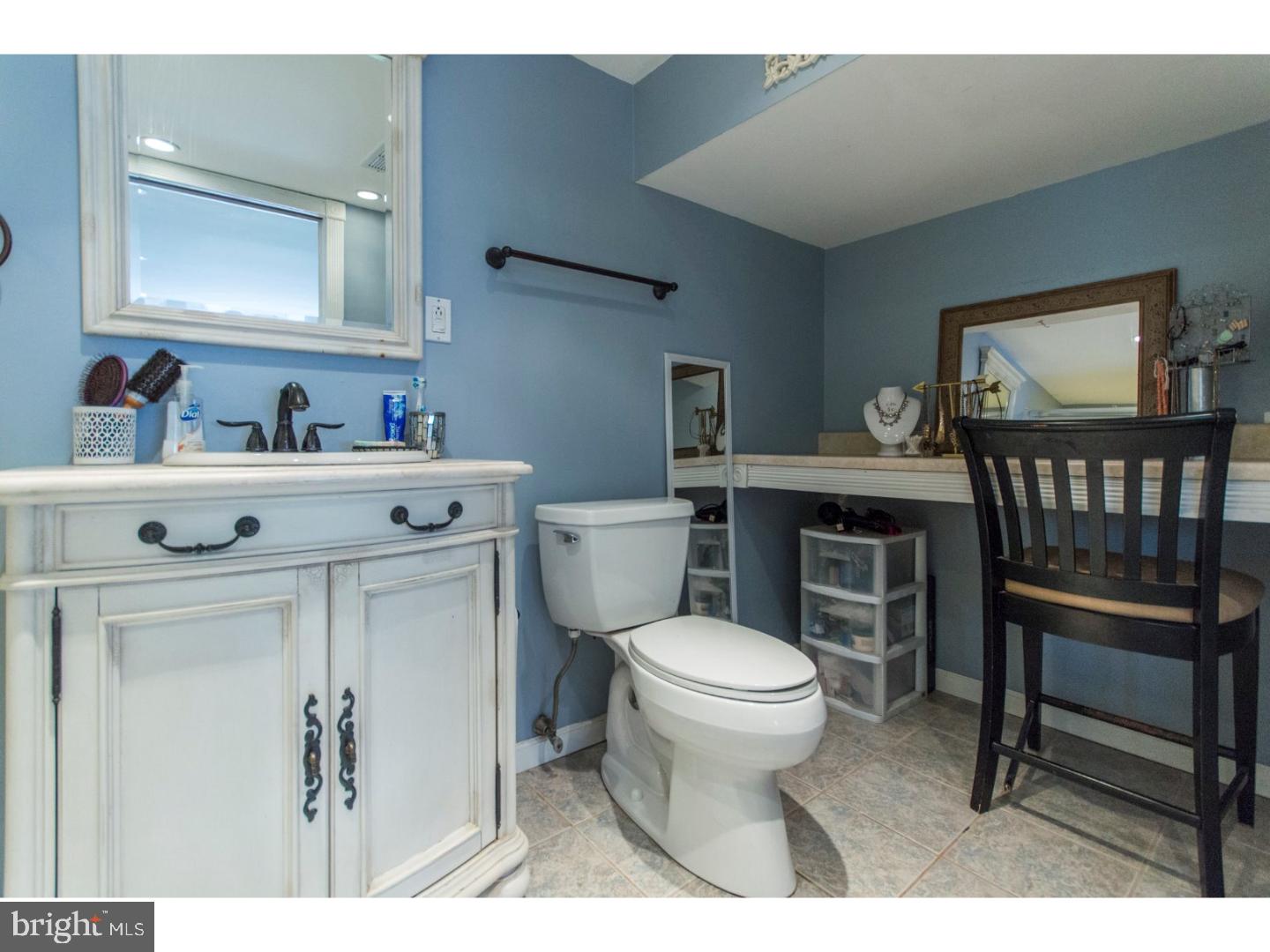 11706 Lockart Road Philadelphia, PA 19116 - Photo 17 of 25 Bathroom