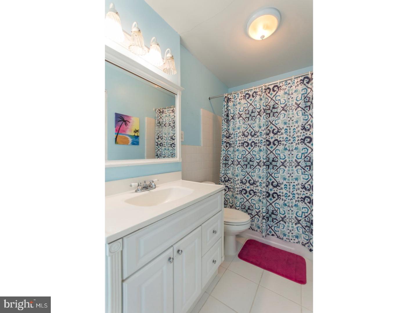 11706 Lockart Road Philadelphia, PA 19116 - Photo 18 of 25 Bathroom