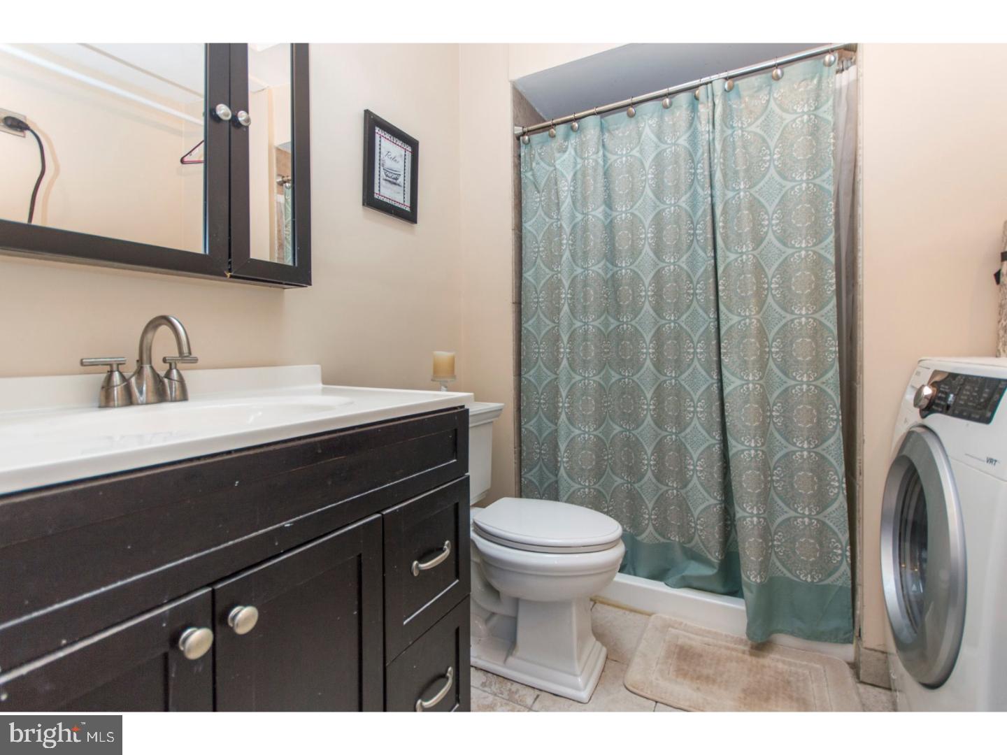 11706 Lockart Road Philadelphia, PA 19116 - Photo 19 of 25 Bathroom