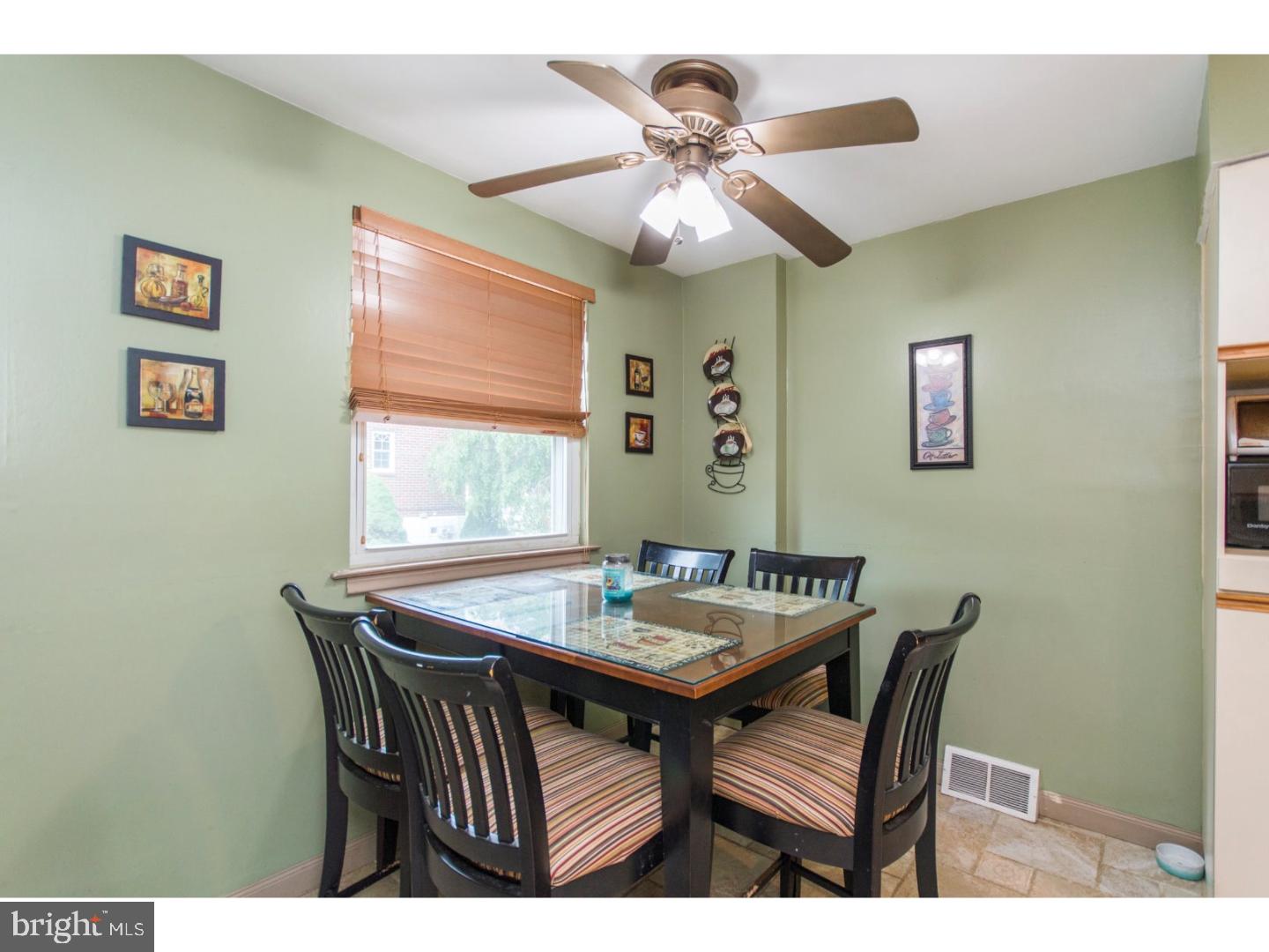 11706 Lockart Road Philadelphia, PA 19116 - Photo 7 of 25 Breakfast Room