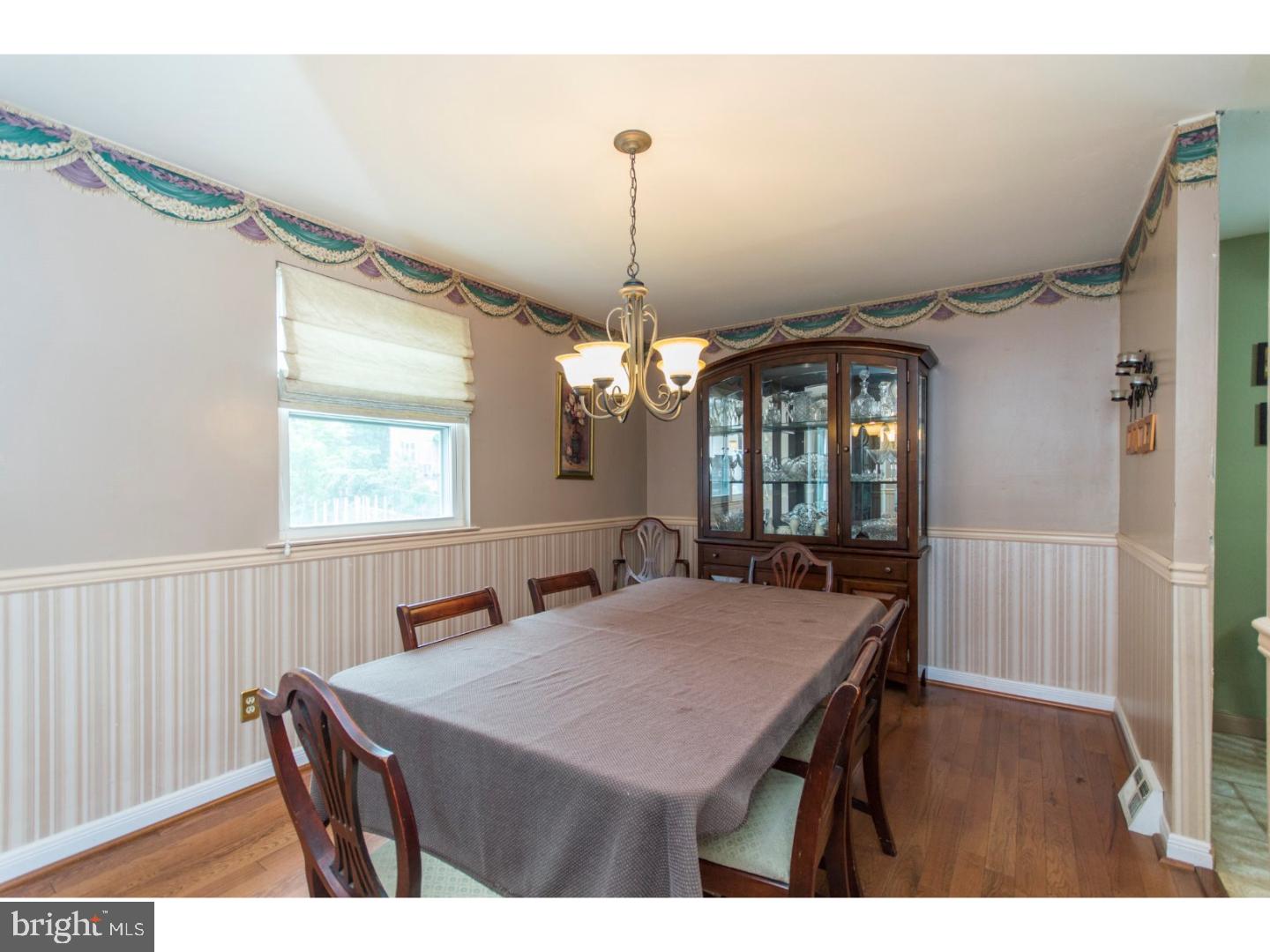 11706 Lockart Road Philadelphia, PA 19116 - Photo 9 of 25 Dining Room