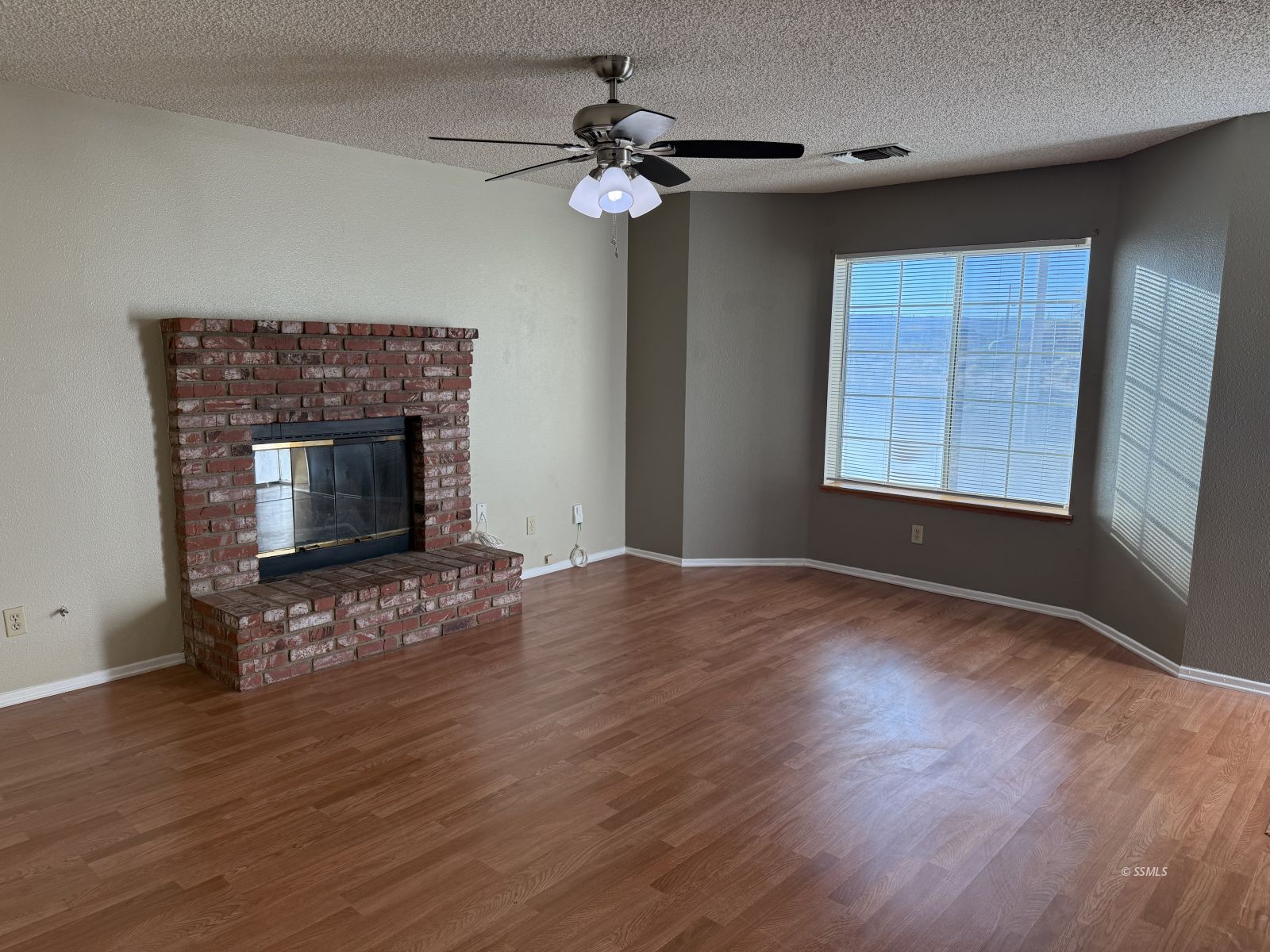 1132 Argus Avenue Ridgecrest, CA 93555 - Photo 2 of 17