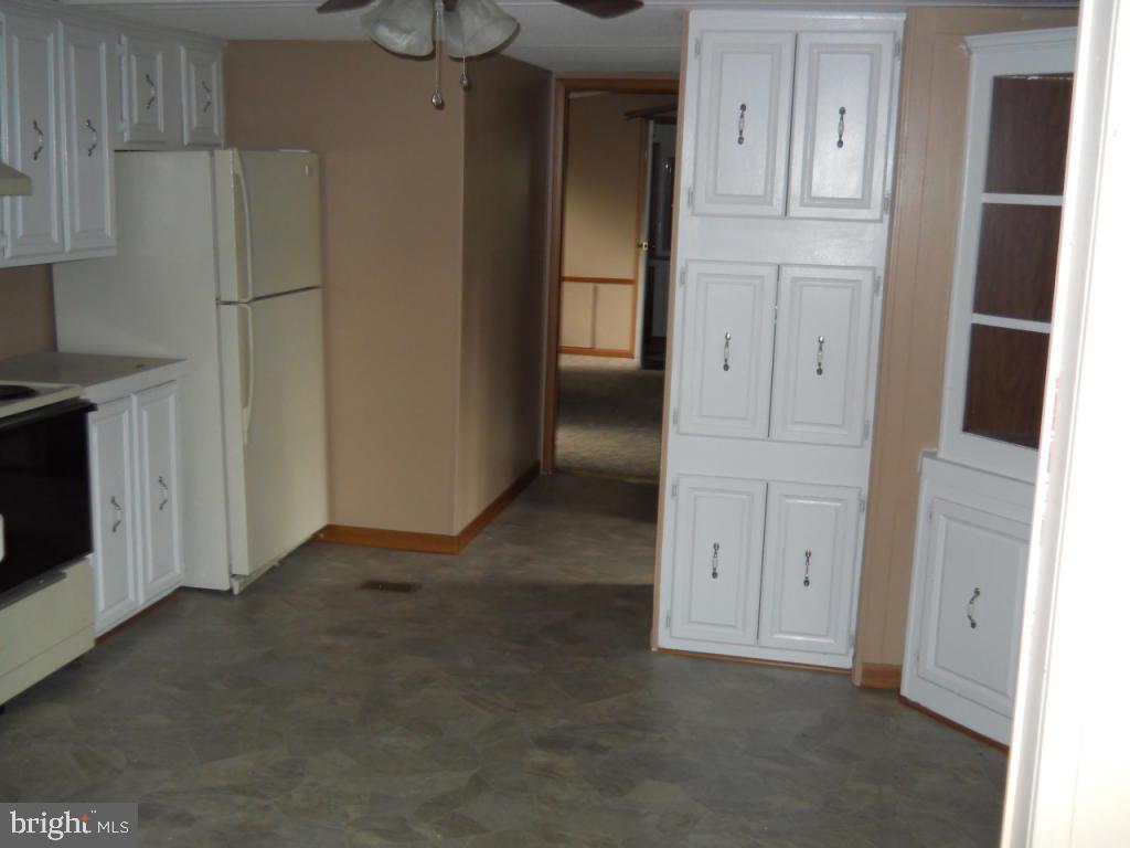 2 Oak Road Elizabethtown, PA 17022 - Photo 4 of 8 Gallery Image 4