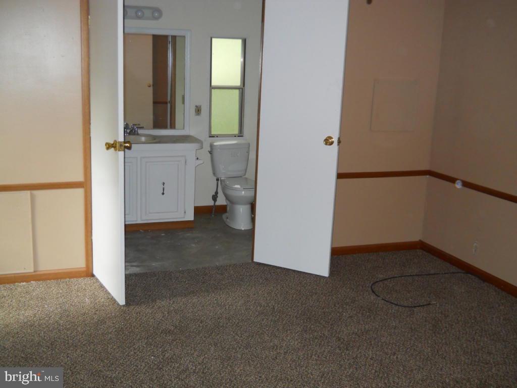2 Oak Road Elizabethtown, PA 17022 - Photo 5 of 8 Gallery Image 5