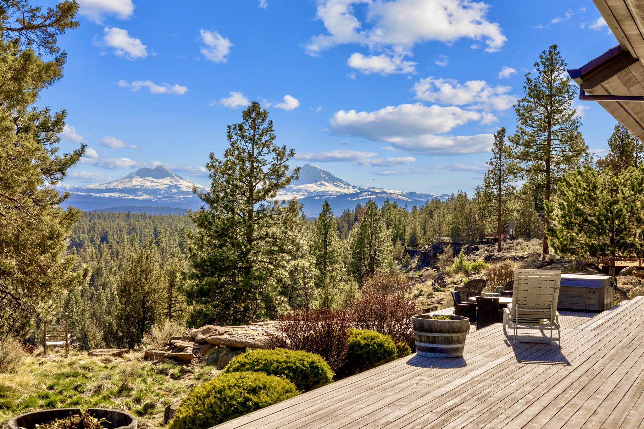 17147 Mountain View Road Sisters, OR 97759 - Photo 1 of 19 1