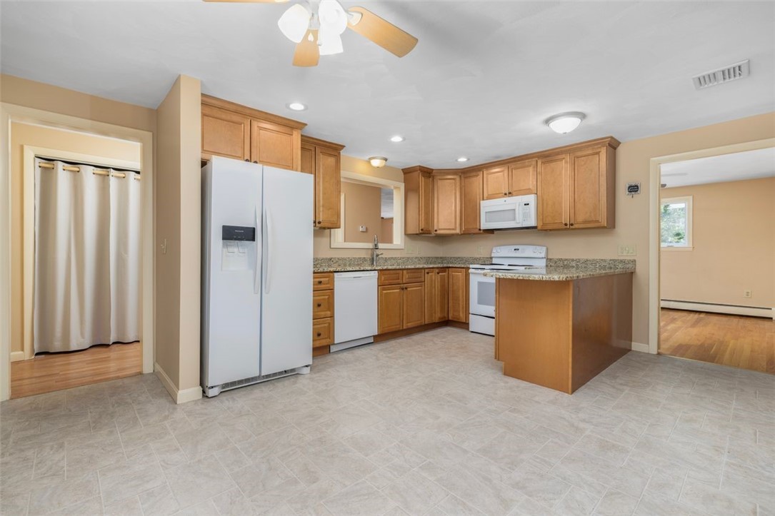 3 Cedar Path Lincoln, RI 02865 - Photo 4 of 37 Kitchen