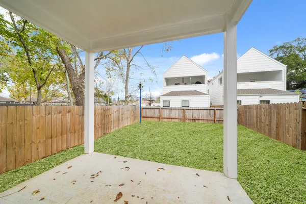 $2,249 | 3417 Tuam Street, Houston, TX 77004