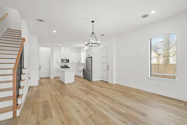 $2,249 | 3417 Tuam Street, Houston, TX 77004