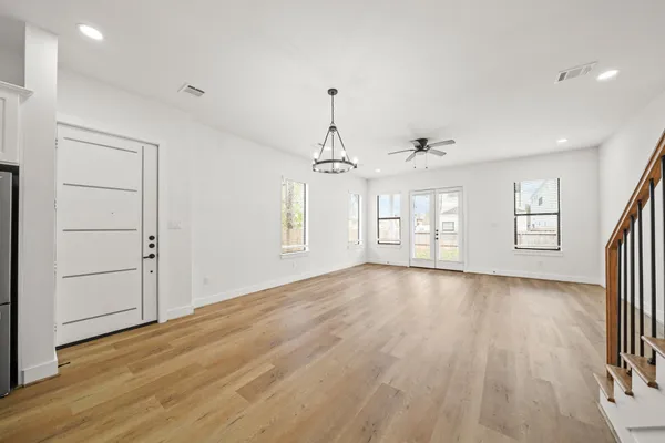 $2,249 | 3417 Tuam Street, Houston, TX 77004