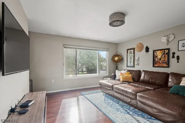 $2,400 | 404 Chestnut Street, Unit 39, Newark, NJ 07105