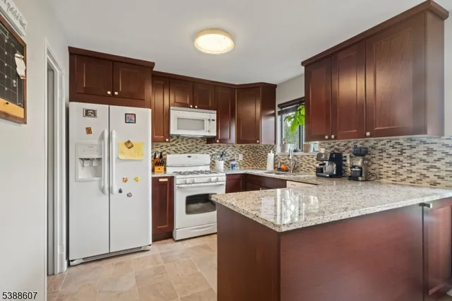 $2,400 | 404 Chestnut Street, Unit 39, Newark, NJ 07105