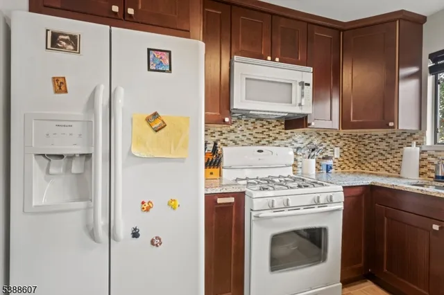 $2,400 | 404 Chestnut Street, Unit 39, Newark, NJ 07105