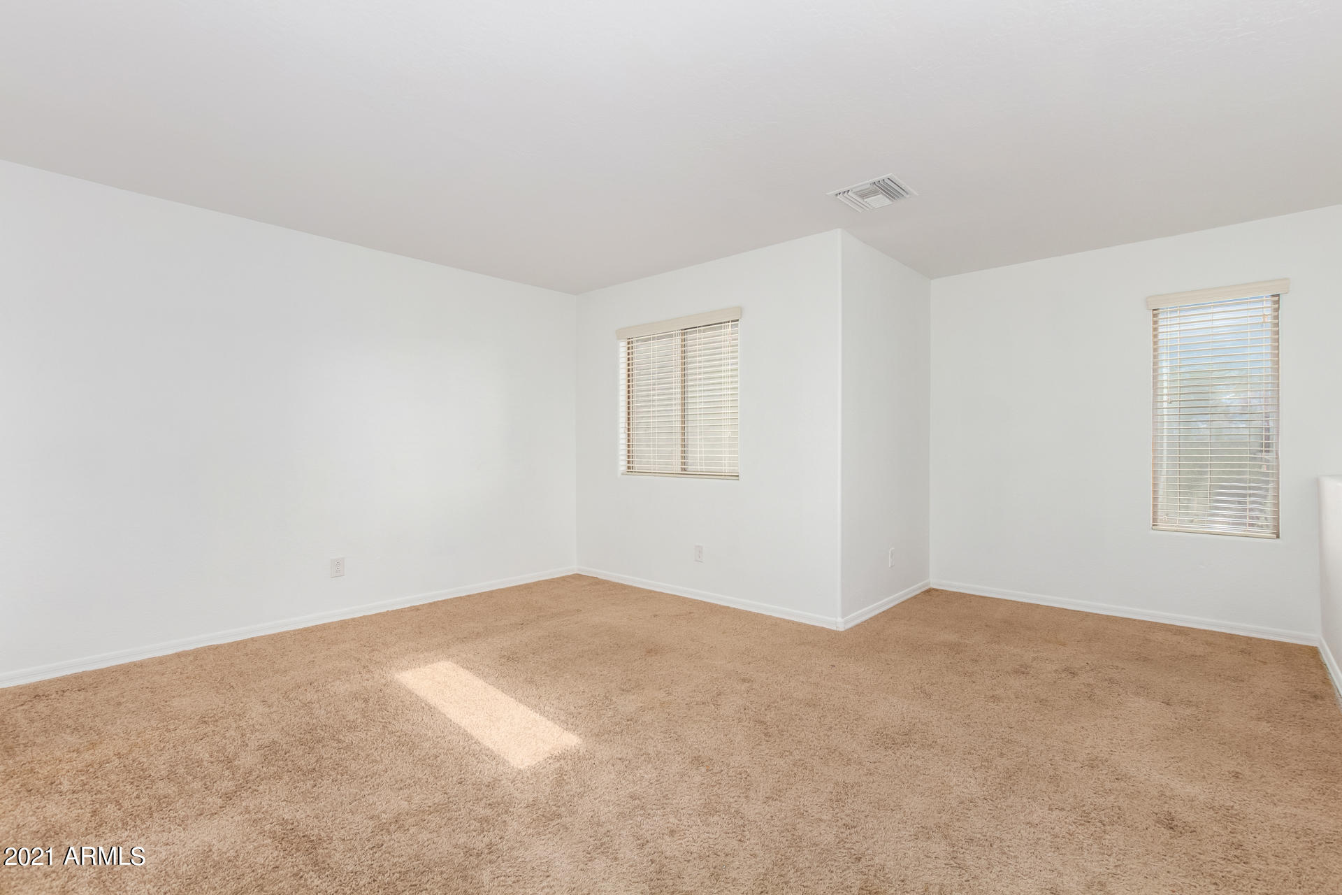 3716 West Fremont Rd. Phoenix, AZ 85041 - Photo 27 of 32 25-Loft Fremont