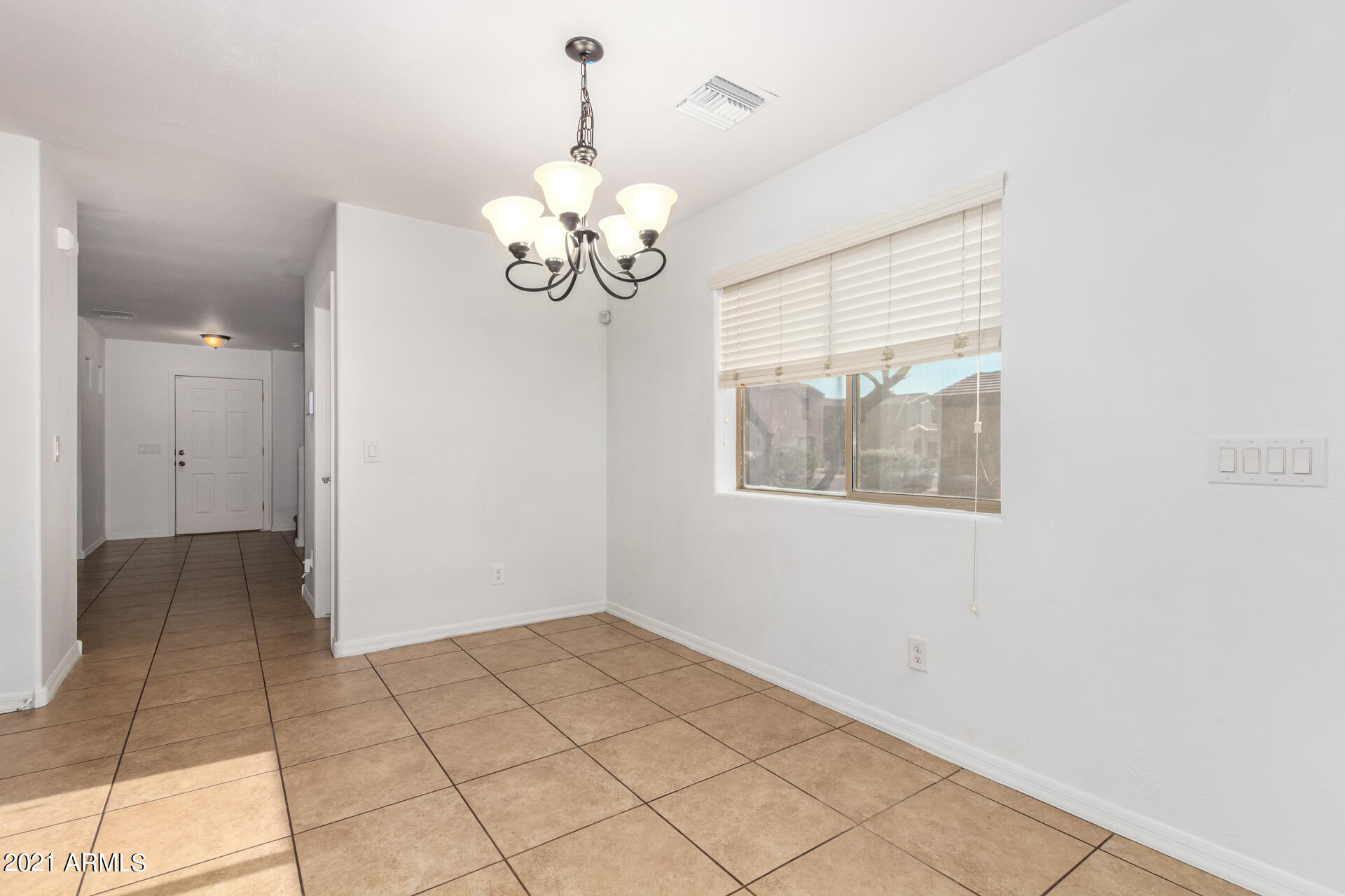 3716 West Fremont Rd. Phoenix, AZ 85041 - Photo 6 of 32 24-Eat in Kitchen Fremont