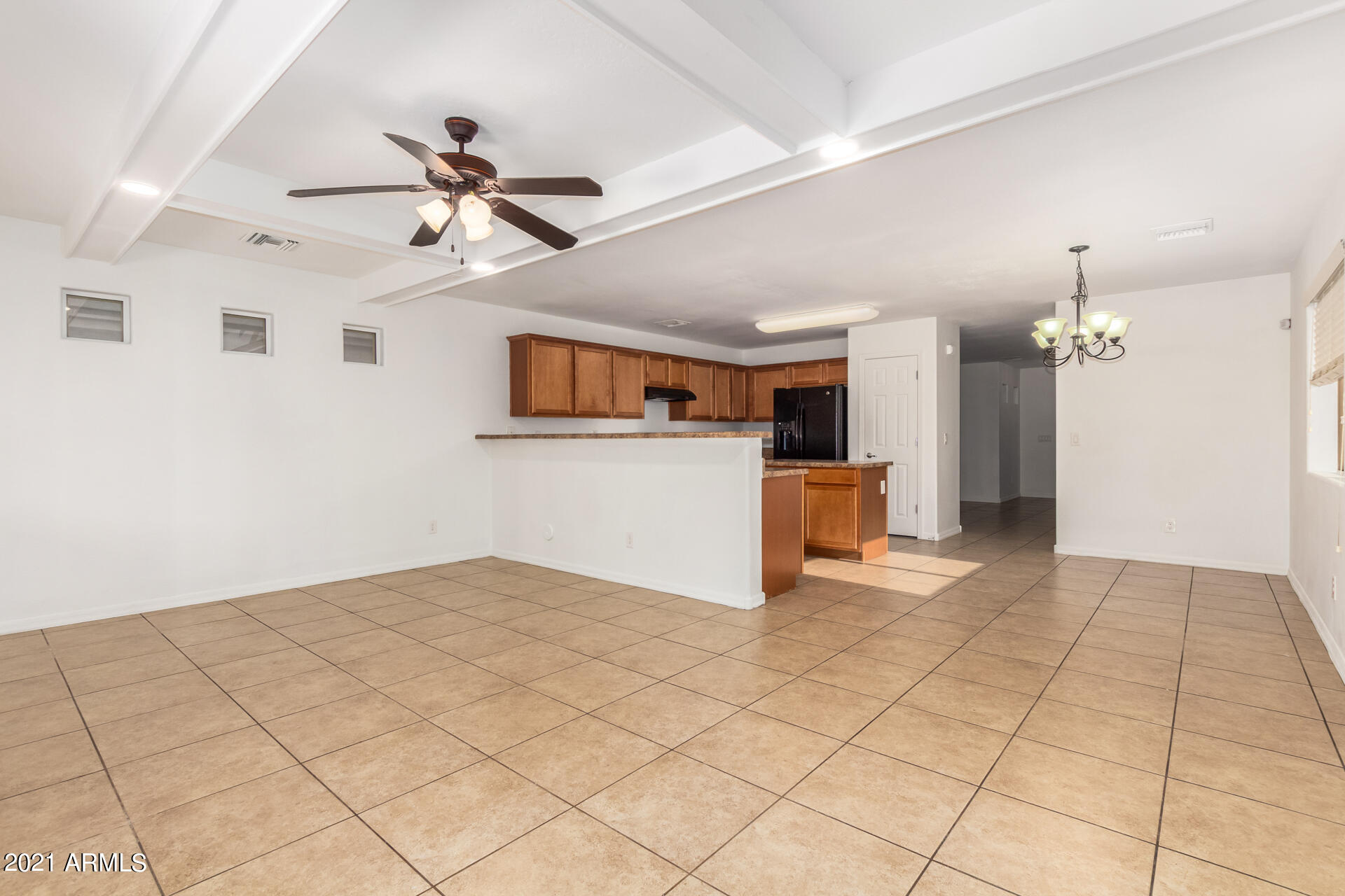 3716 West Fremont Rd. Phoenix, AZ 85041 - Photo 8 of 32 11-Family, Eat in K & Kitchen Fremont