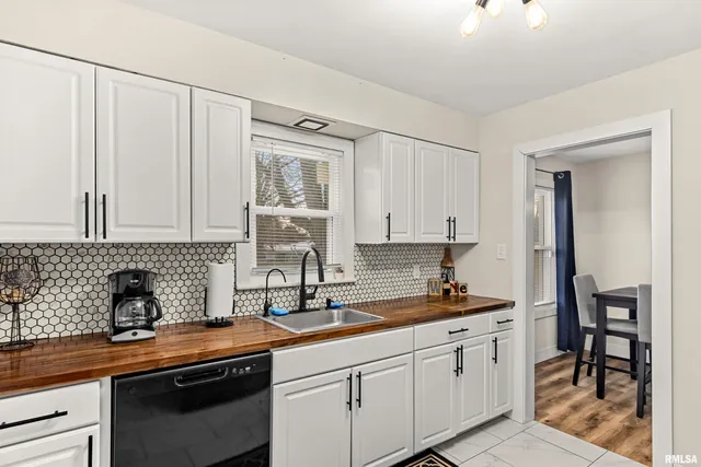 $184,900 | 1226 East Hines Avenue, Peoria Heights, IL 61616